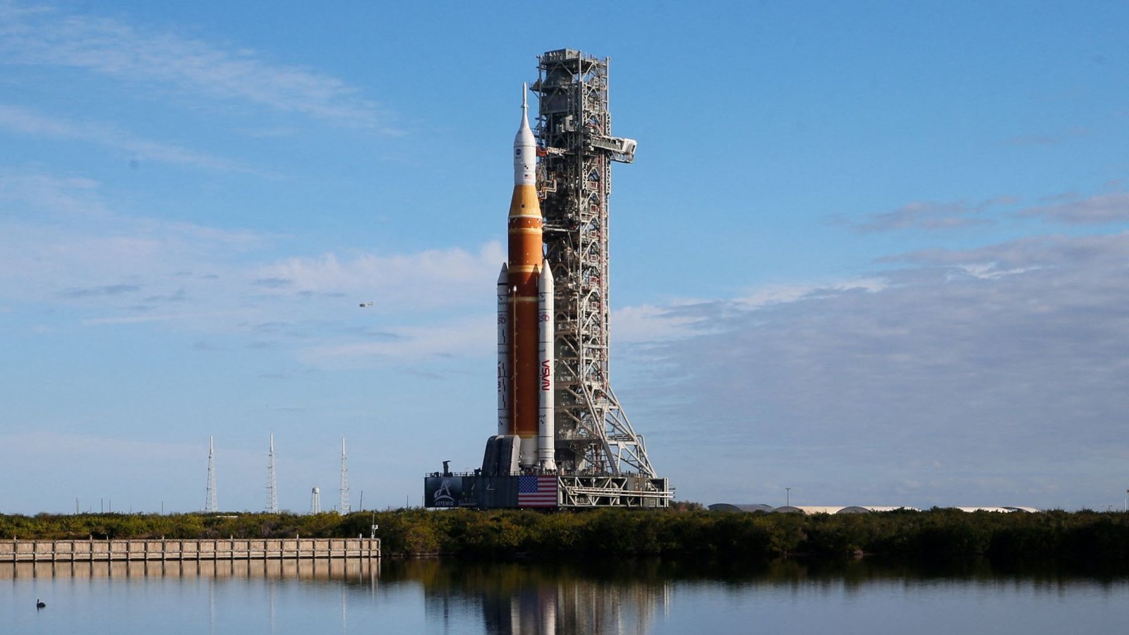 Engineers under pressure to find fix after fuel leak delays mega-rocket moon mission