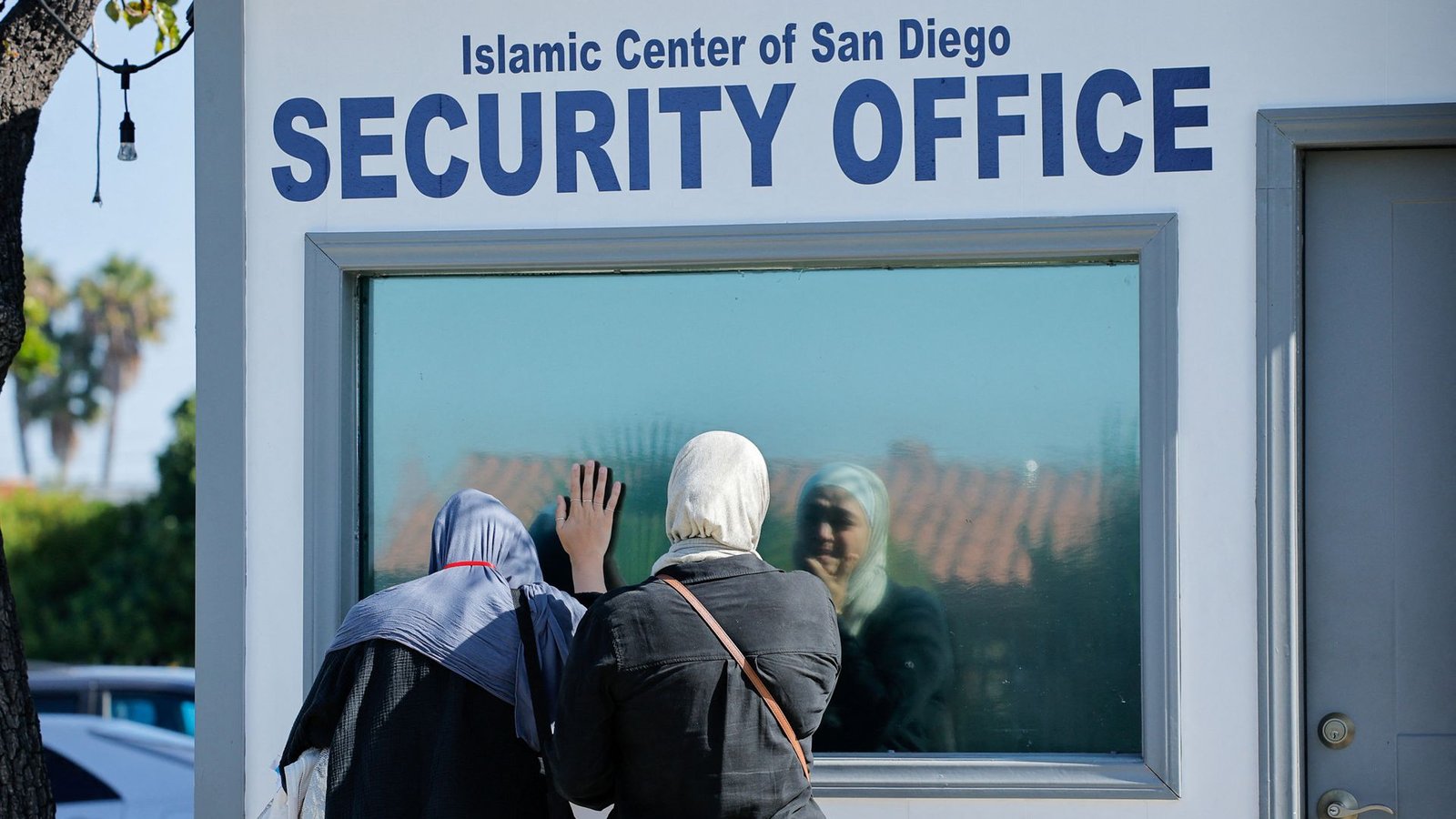 ‘Heroic’ security guard killed in mosque shooting ‘undoubtedly saved lives’